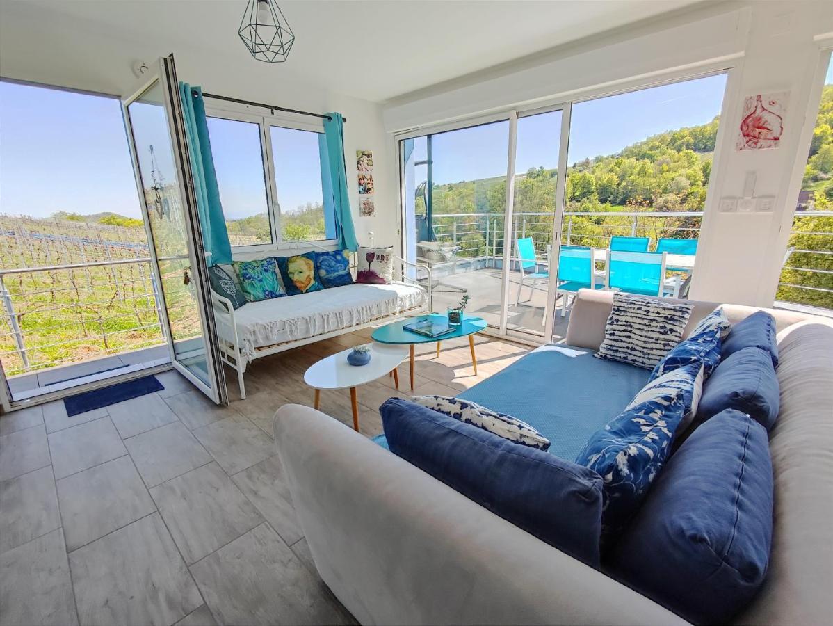Janea Big Blue House Apartment Reichsfeld Bagian luar foto