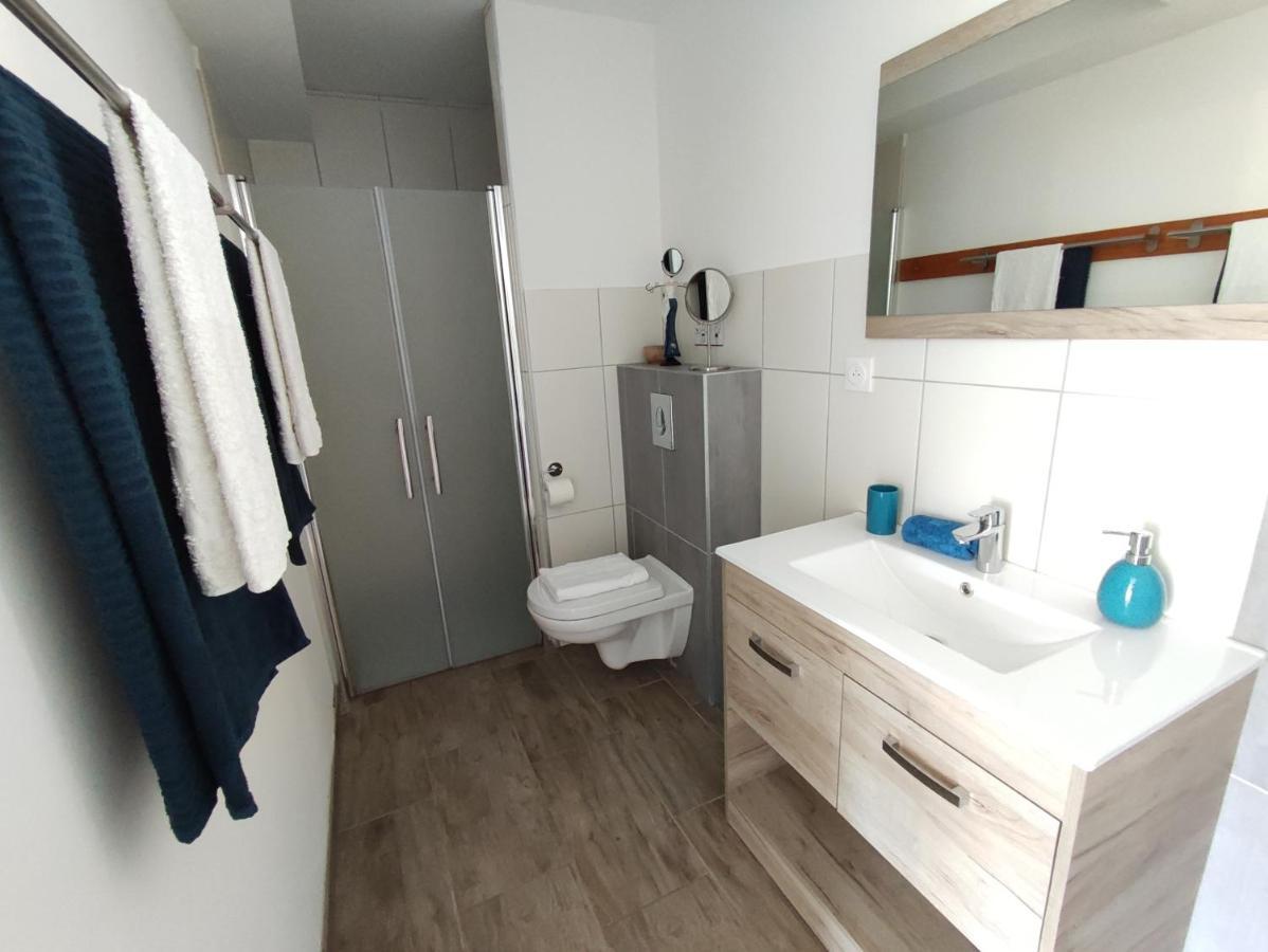 Janea Big Blue House Apartment Reichsfeld Bagian luar foto