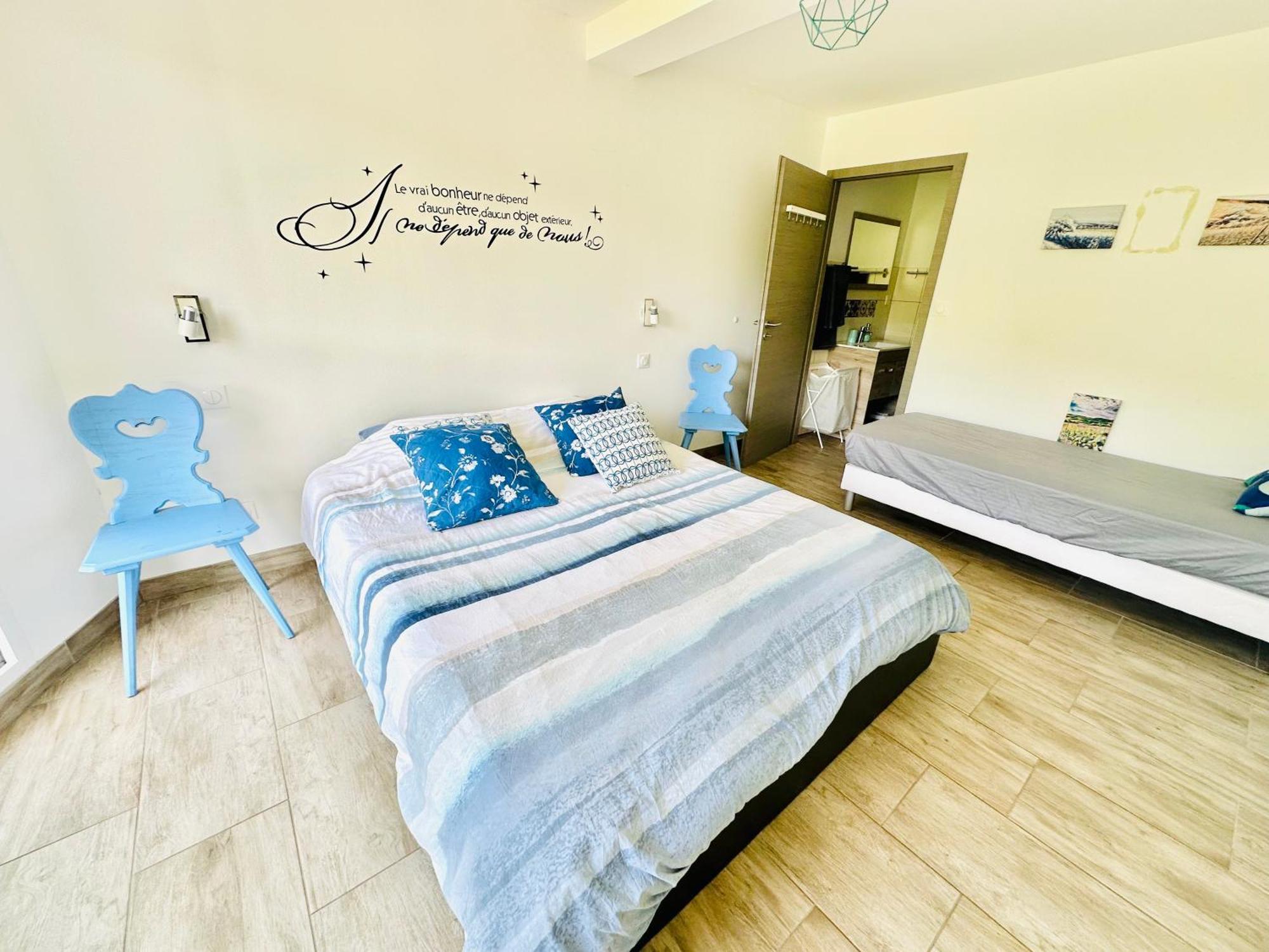 Janea Big Blue House Apartment Reichsfeld Bagian luar foto