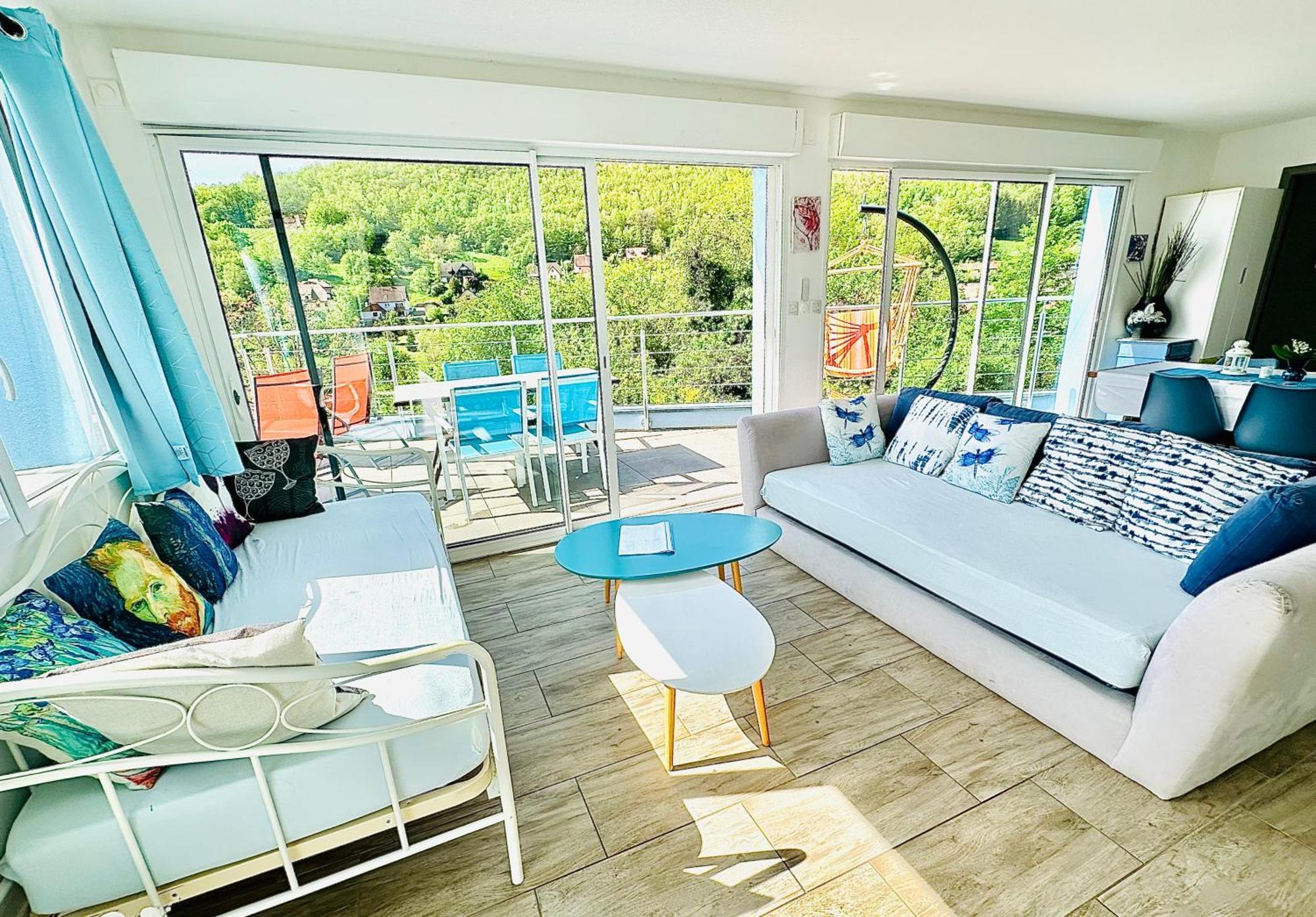 Janea Big Blue House Apartment Reichsfeld Bagian luar foto